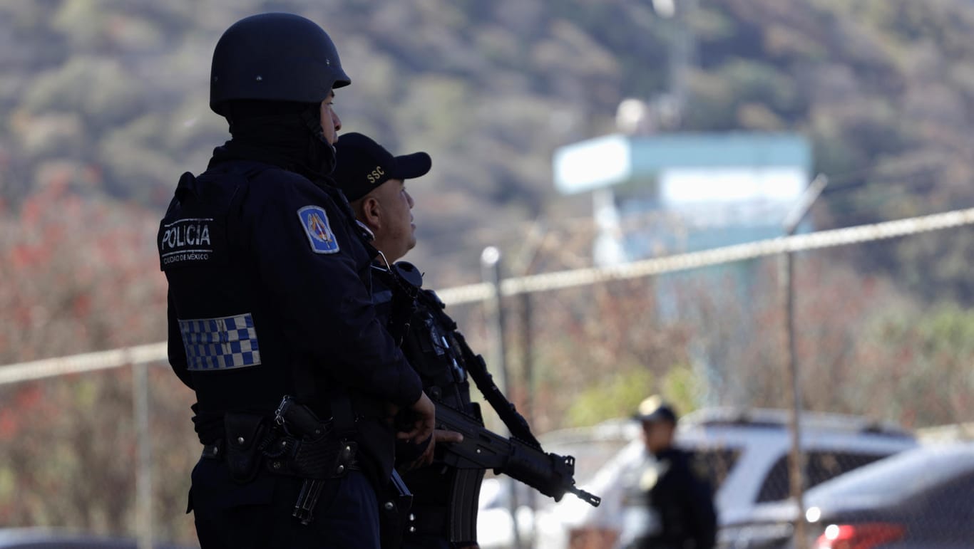 Polizisten in Mexiko: Um Drogenbosse zu schnappen reagiert das US-Außenministerium mit einem ordentlichen Anreiz.