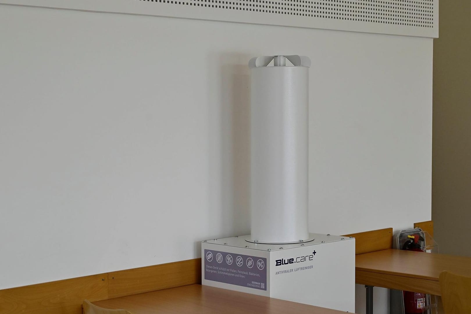 Corona-Maßnahmen: Aufgrund der allgemeinen Infektionslage muss der Schulbetrieb an den Schulen unter strengen Hygieneauflagen erfolgen. Dabei helfen auch mobile Luftfilteranlagen.