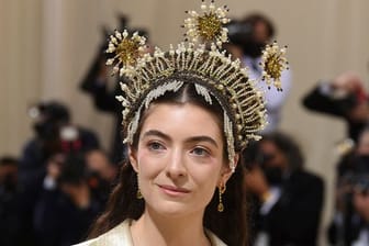 Lorde bei der Benefizgala des Costume Institute des Metropolitan Museum of Art 2021.