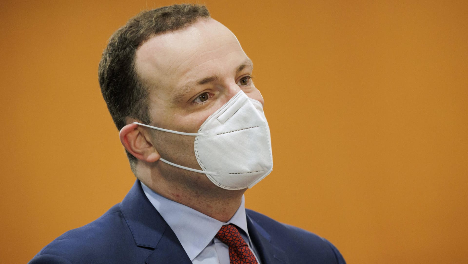 Jens Spahn: Der Bundesgesundheitsminister ist für eine Ausweitung der 2G und 3G Regeln, solange es keine Impfpflicht gibt.
