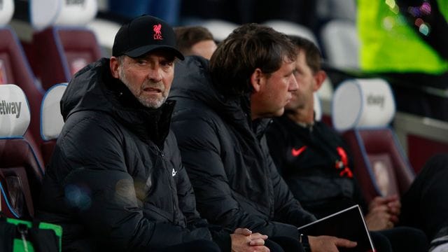 Jürgen Klopp (l) und seine Liverpooler mussten bei West Ham eine Niederlage einstecken. Jürgen Klopp (l) und seine Liverpooler mussten bei West Ham eine Niederlage einstecken.
