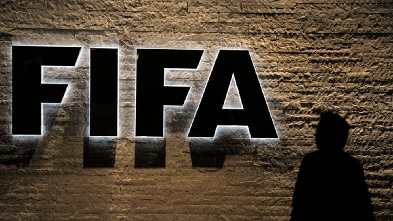 Die FIFA erntet für den Vorschlag, die WM alle zwei Jahre auszutragen, viel Kritik.