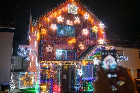 Zu Weihnachten holen viele ihre Lichterketten wieder raus.