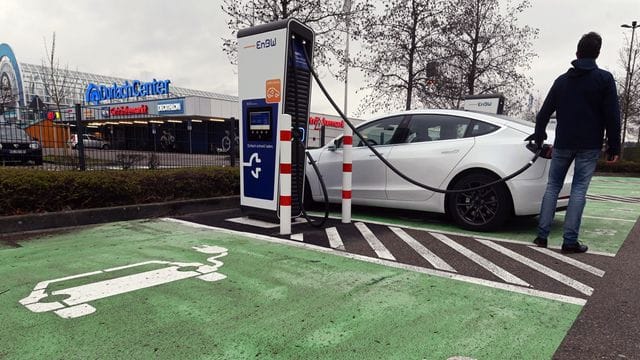 Schnellladepark für E-Autos