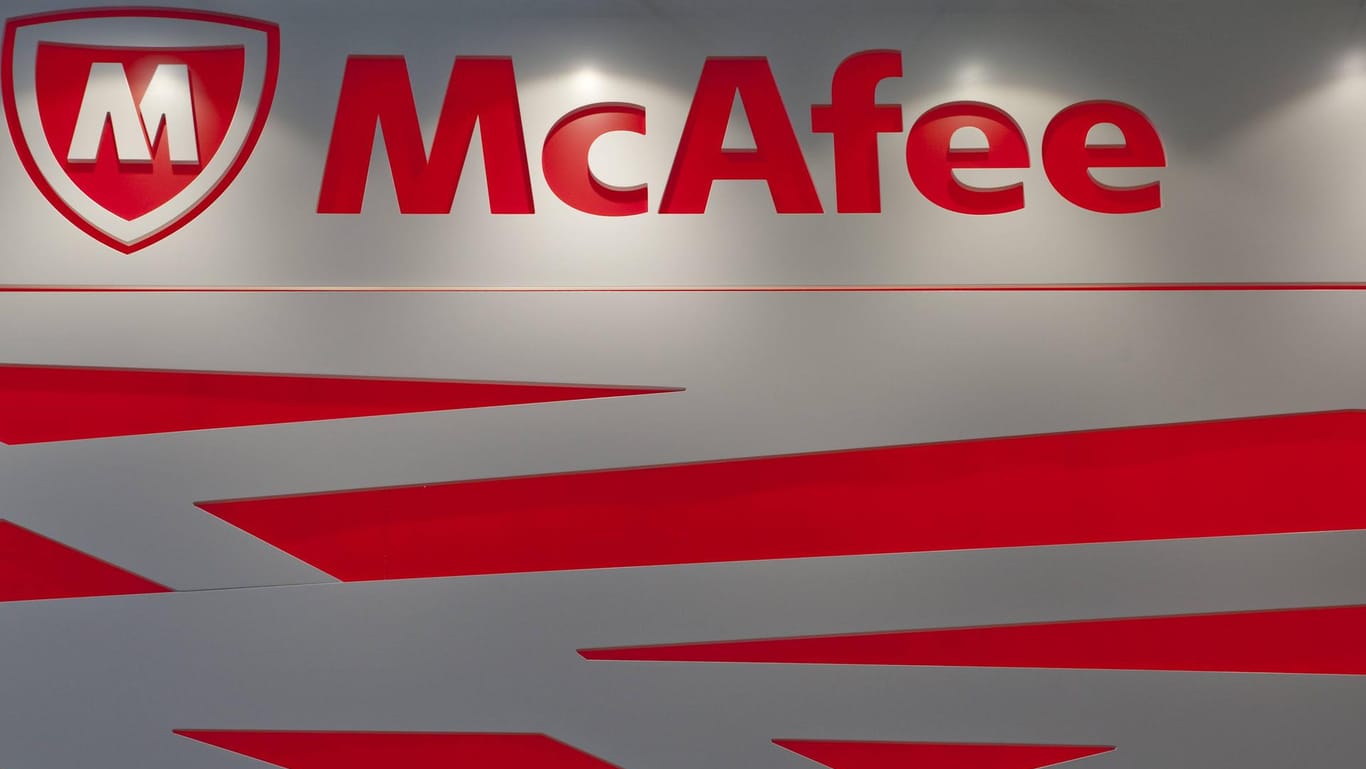 Das Logo von McAfee (Symbolbild): Der US-amerikanische Hersteller von Computersicherheitssoftware soll für 14 Milliarden Dollar verkauft werden.