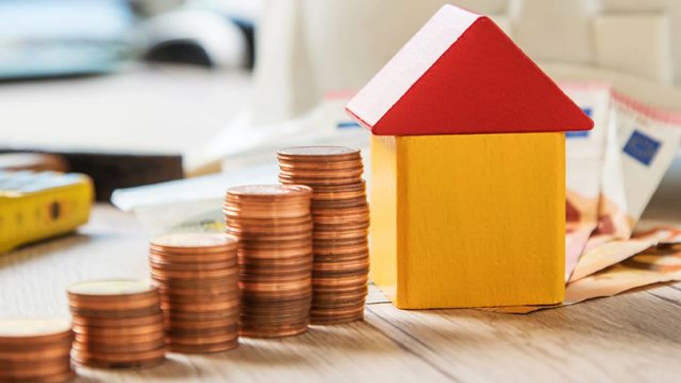 Wer nur wenig Eigenkapital für seine Immobilienfinanzierung hat, muss mit einem Zinsaufschlag rechnen.
