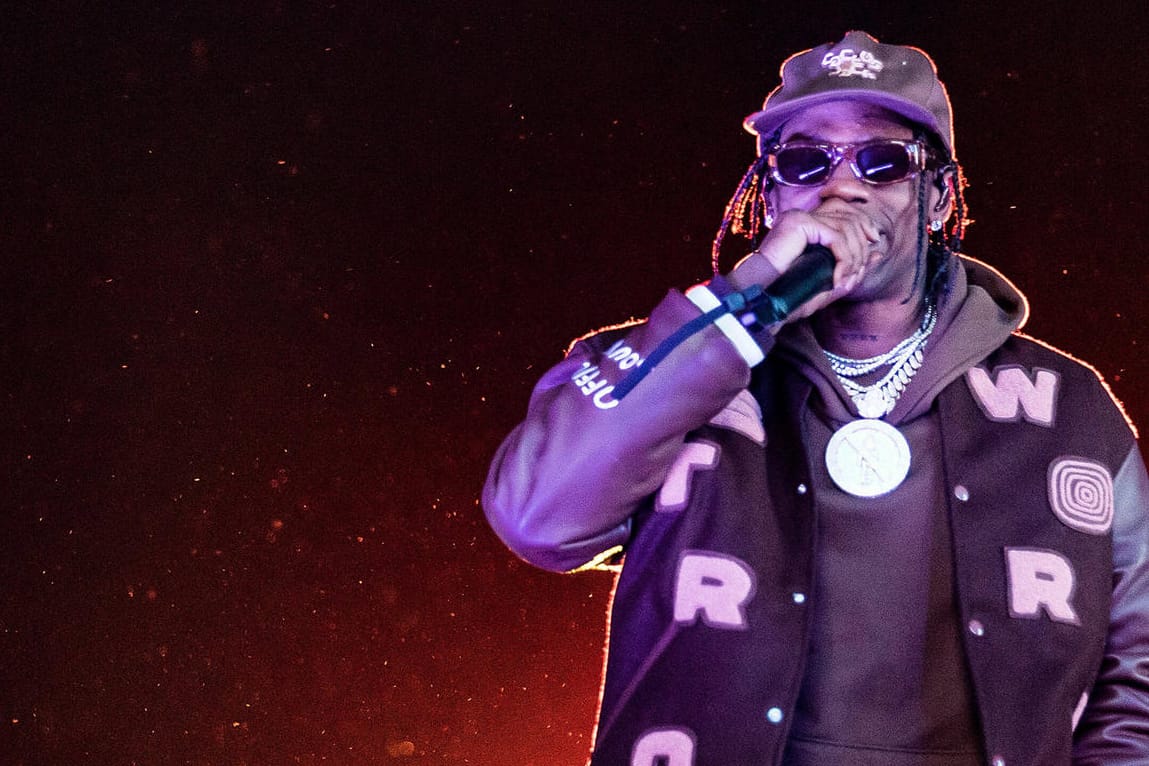 Travis Scott: Der US-Rapper zeigt sich nach den Vorfällen bei einem Musikfestival in Texas, bei dem acht Menschen starben, bestürzt.