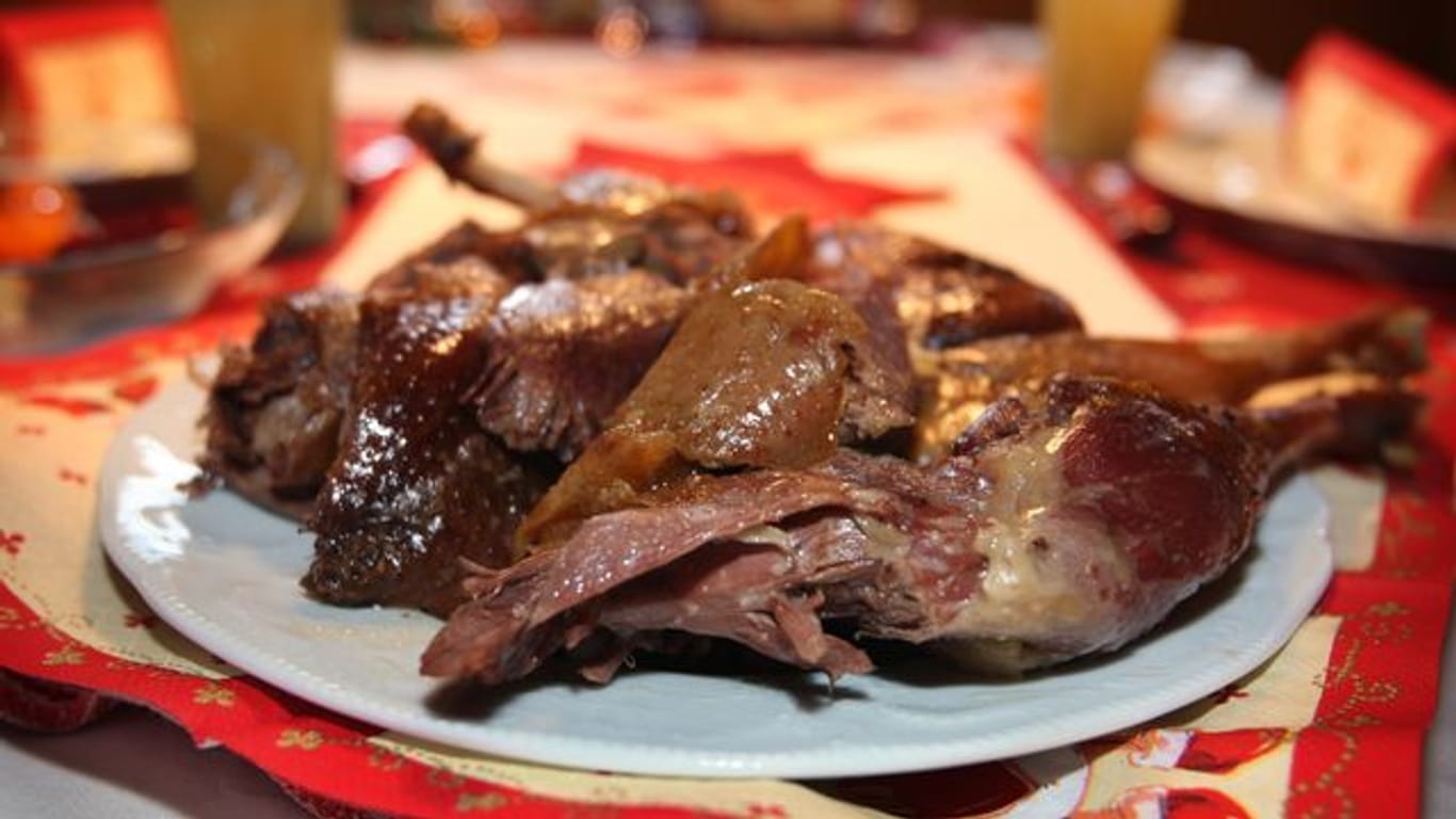 Das Fleisch für unseren Gänsebraten kommt meistens aus Polen oder Ungarn.