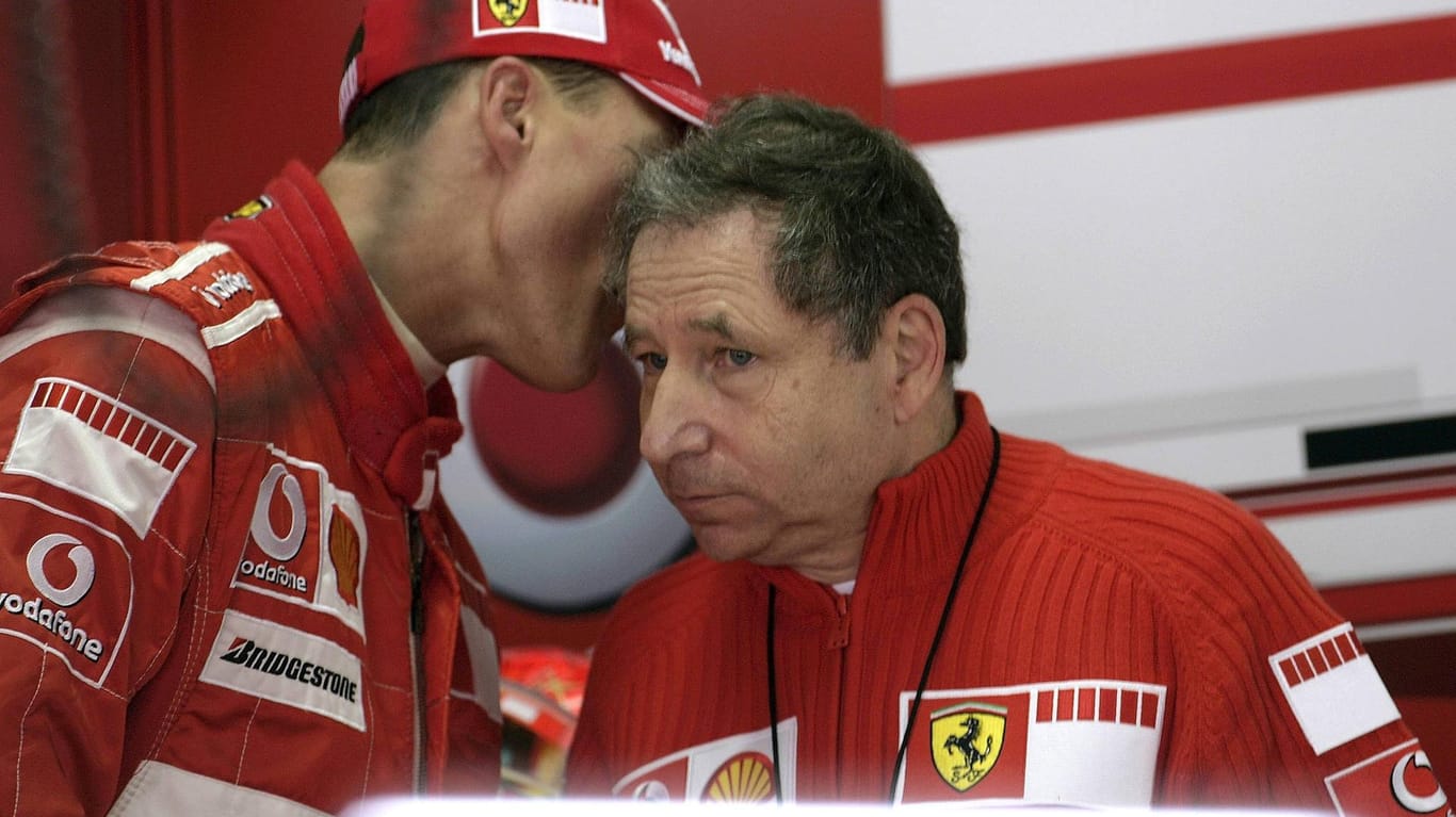 Michael Schumacher (l.) und Ferrari-Teamchef Jean Todt im Jahr 2006: Die beiden waren langjährige Weggefährten in der Formel 1.