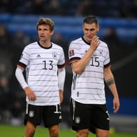 Thomas Müller und Niklas Süle: In der Nationalmannschaft ist ein Spieler positiv auf das Coronavirus getestet worden.