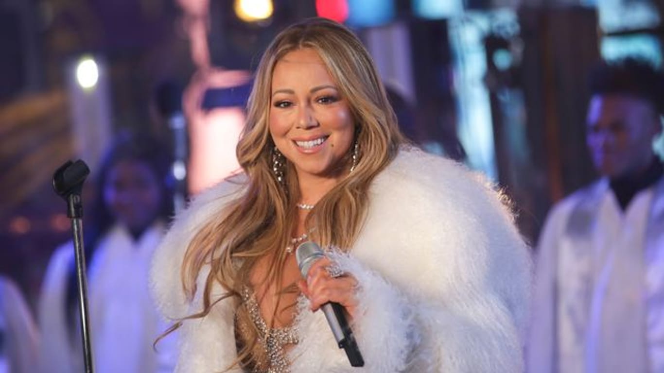 Christmas-Queen Mariah Carey mischt mit einem neuen Song im Weihnachts-Geschäft mit.