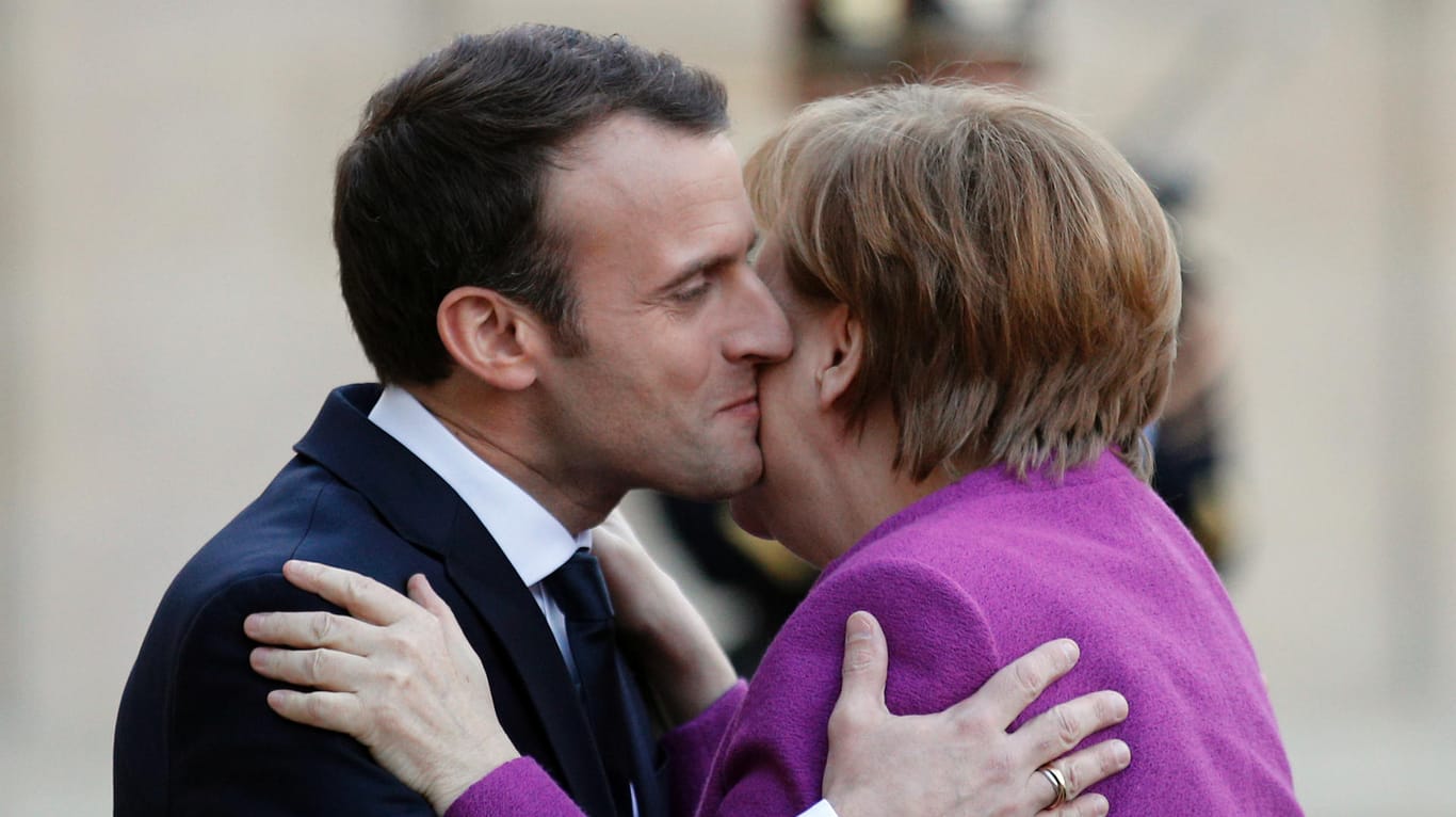 Merkel und Macron: Der französische Präsident hat es mit einem harten Kurs geschafft, die Impfquote in Frankreich zu steigern.
