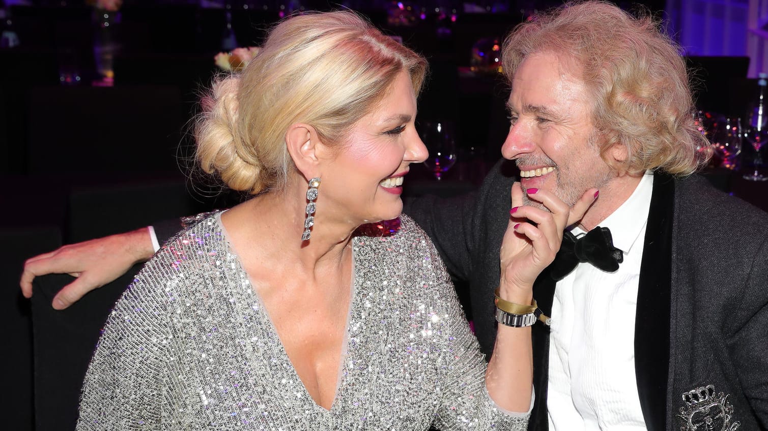 Thomas Gottschalk und Karina Mroß: Die beiden sind seit 2019 offiziell ein Paar. Thomas Gottschalk und Karina Mroß: Die beiden sind seit 2019 offiziell ein Paar.