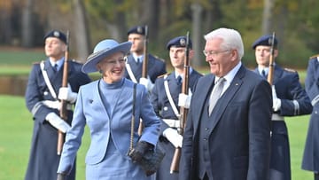 Bundespräsident Frank-Walter Steinmeier begrüßte Königin Margrethe II.
