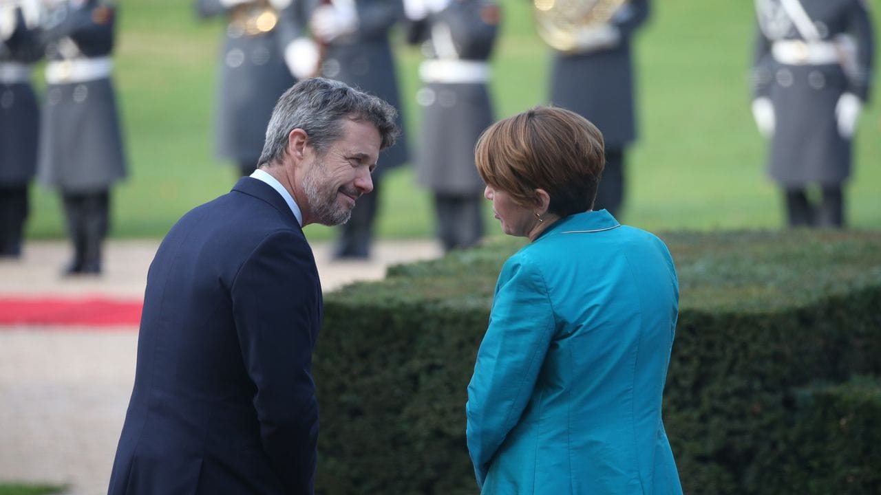 Kronprinz Frederik von Dänemark und Elke Büdenbender im Schloss Bellevue.