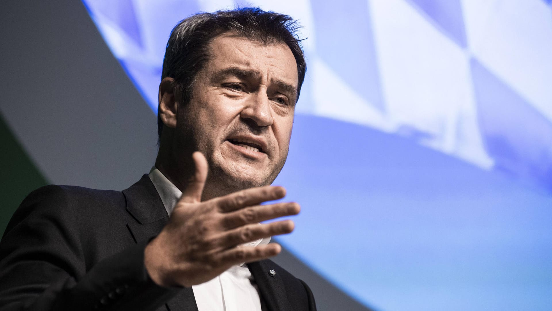 Markus Söder: Der Ministerpraesident von Bayern fordert eine Impfpflicht für bestimmte Berufe.