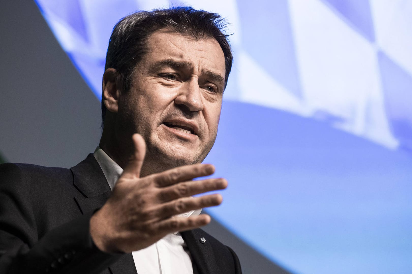 Markus Söder: Der Ministerpraesident von Bayern fordert eine Impfpflicht für bestimmte Berufe.