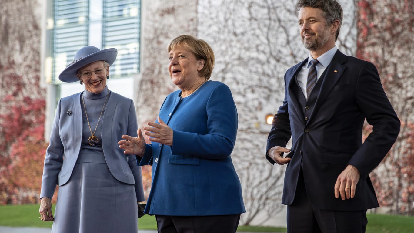 Man versteht sich offenbar: Die Margrethe und Frederik treffen Angela Merkel.