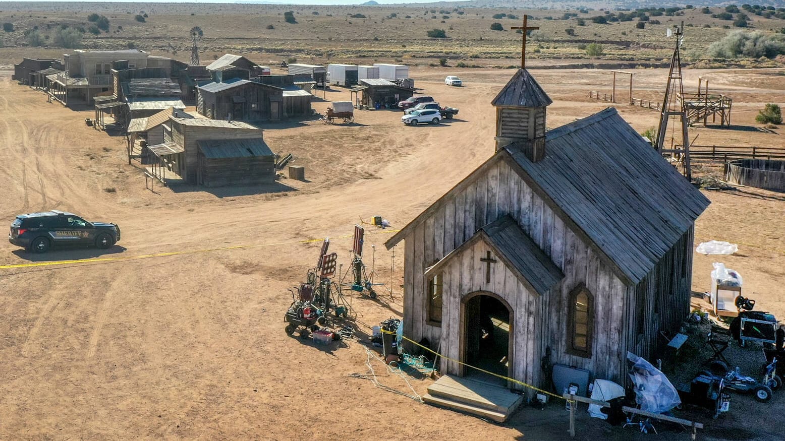 Das Filmset von "Rust", wo das Unglück geschah (Archivbild): Ein Beleuchter verklagt jetzt die Produktion und Hauptdarsteller Alec Baldwin.