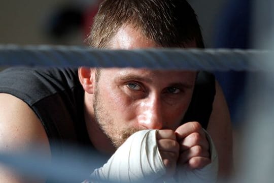 Ali (Matthias Schoenaerts) in einer Szene des Dramas "Der Geschmack von Rost und Knochen".