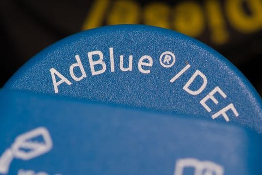 Das Abgasreinigungsmittel Adblue für Dieselfahrzeuge könnte teurer werden.