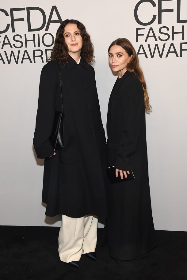 Sara Moonves und Ashley Olsen bei den Fashion Awards in New York City