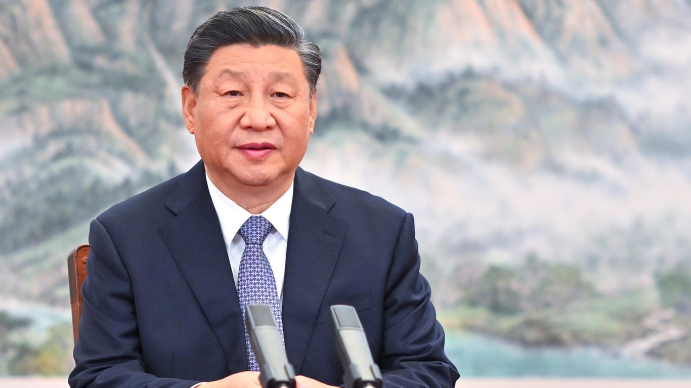 Chinas Präsident Xi Jinping hält eine Rede: Womöglich bekommt er eine lebenslange Amtszeit gewährt.