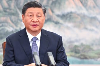 Chinas Präsident Xi Jinping hält eine Rede: Womöglich bekommt er eine lebenslange Amtszeit gewährt.