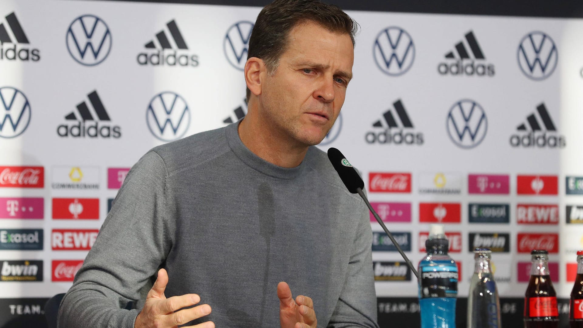 Oliver Bierhoff: Der DFB-Direktor entschuldigte sich für eine Äußerung.