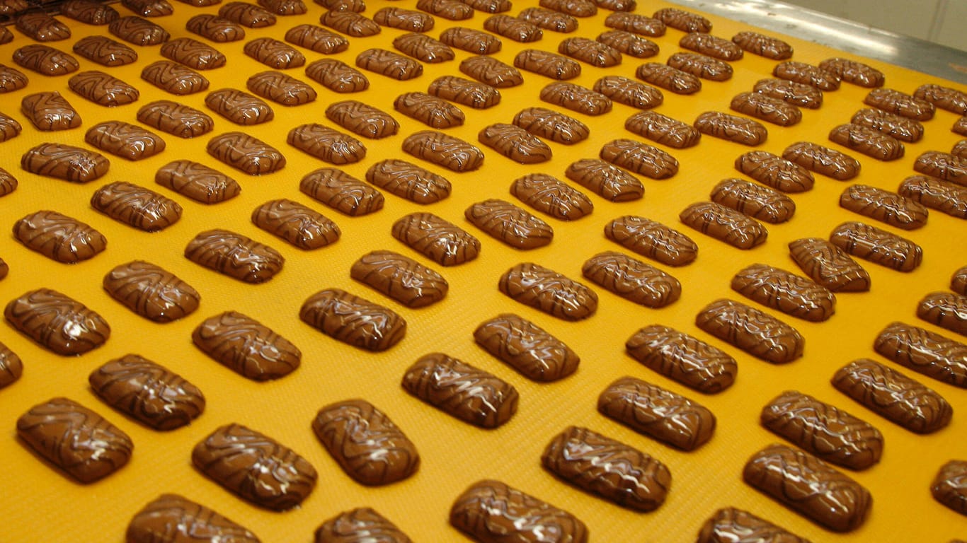 Schokoladenprinten: Die Aachener Printen- und Schokoladenfabrik Henry Lambertz stellt viele verschiedene Kekse her, darunter auch Weihnachtsgebäck.