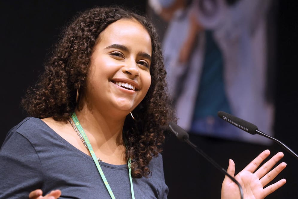 Sarah-Lee Heinrich beim Bundeskongress der Grünen Jugend (Archivbild): Die junge Politikerin hat sich für Rassismus-Äußerungen entschuldigt.