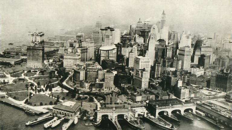 1936: Von einer kleinen Siedlung entwickelte sich Manhattan zur einer Ansammlung von Wolkenkratzern
