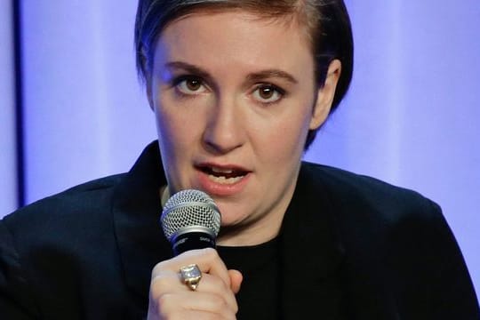 Die US-Schauspielerin Lena Dunham dreht Medienberichten zufolge eine Serie über die amerikanische Cosa Nostra.