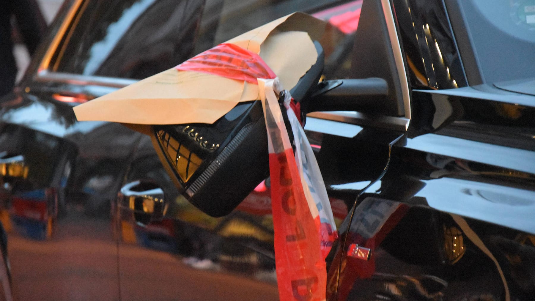Schäden am Auto: Spiegel ab, Antenne verbogen – Wer zahlt für Vandalismus?