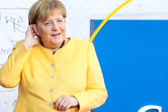 Angela Merkel: Während ihrer Amtszeit blieb sie ihrem Kleidungsstil treu.
