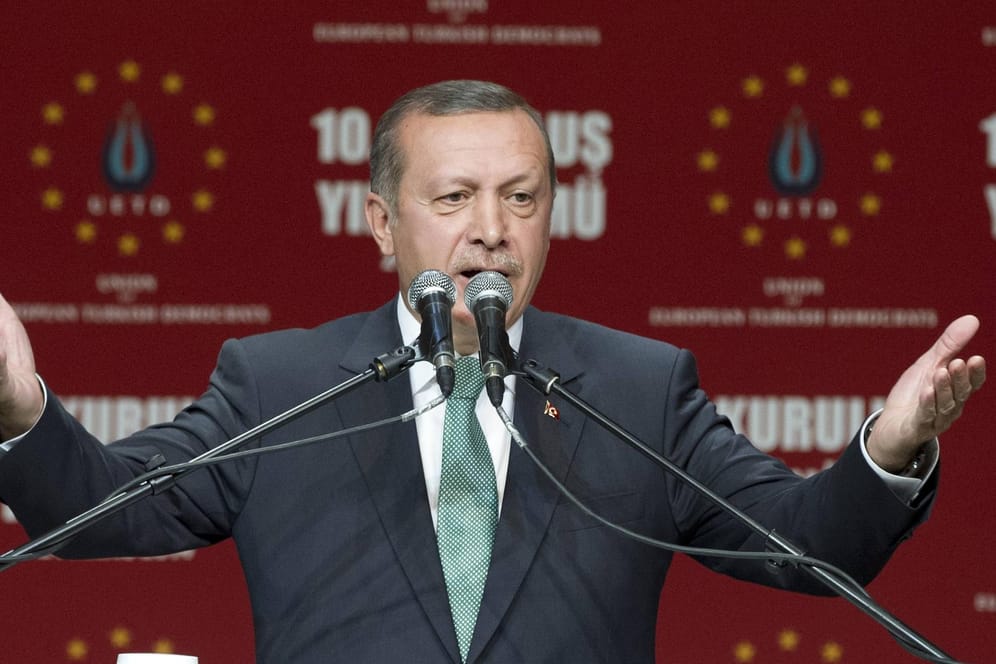Präsident Recep Tayyip Erdogan bei einer Rede: "Wenn wir die Tore öffnen würden.."