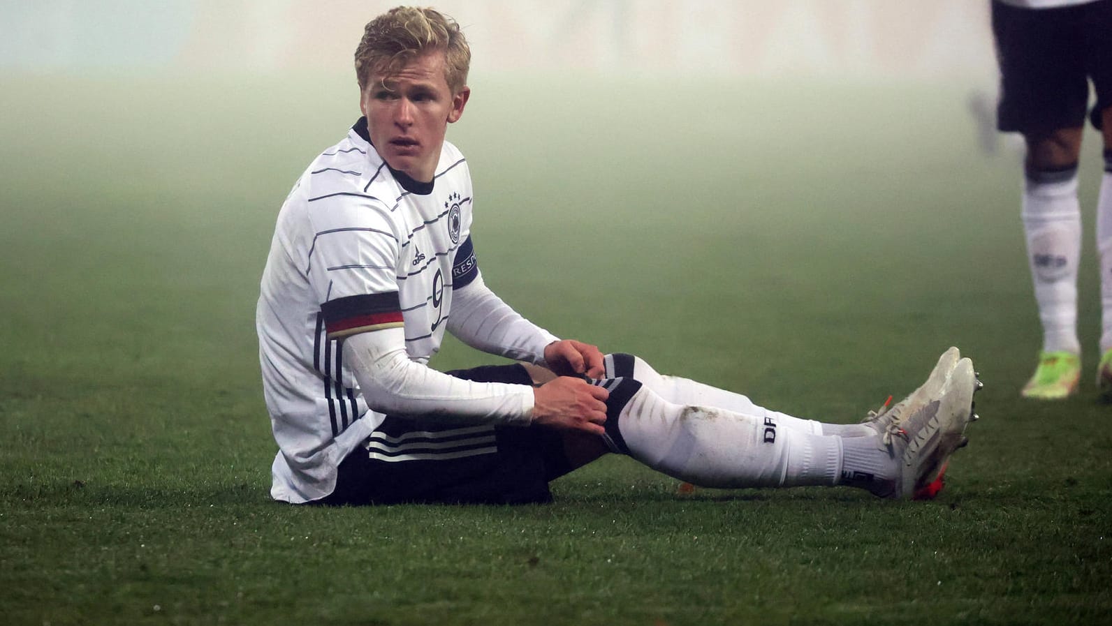 Jonathan Burkardt: Der Kapitän der deutschen U21 erlebte ein klare Niederlage. Jonathan Burkardt: Der Kapitän der deutschen U21 erlebte ein klare Niederlage.