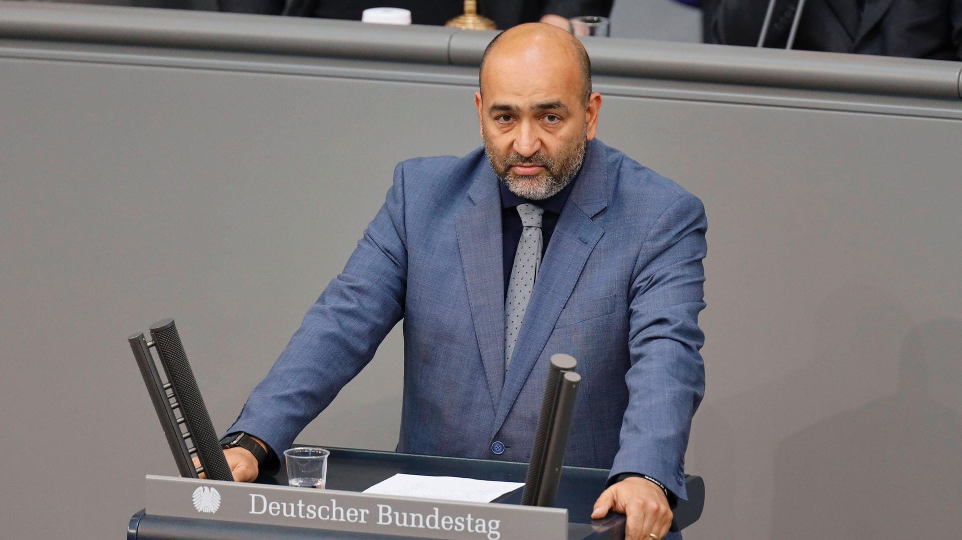 Omid Nouripour in einer Sitzung des Deutschen Bundestages (Archivbild): Der Grünen-Politiker kritisierte die Veröffentlichung vertraulicher Inhalte aus den Koalitionsverhandlungen.