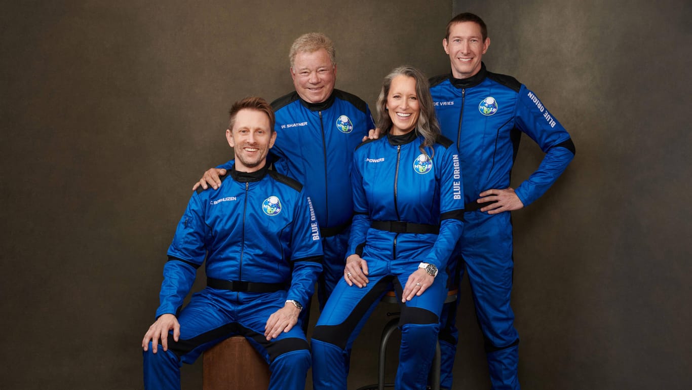 William Shatner, Audrey Powers, Chris Boshuizen und Glen de Vries: Am 13. Oktober startete die Crew ins All.