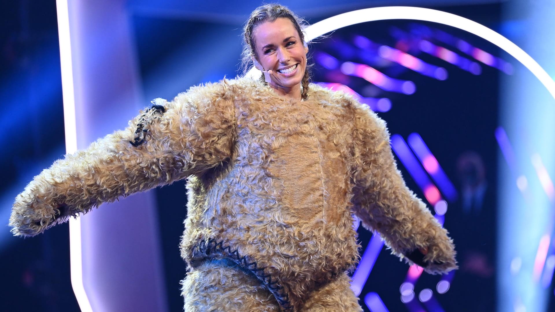 "The Masked Singer": Annemarie Carpendale war der Teddy.