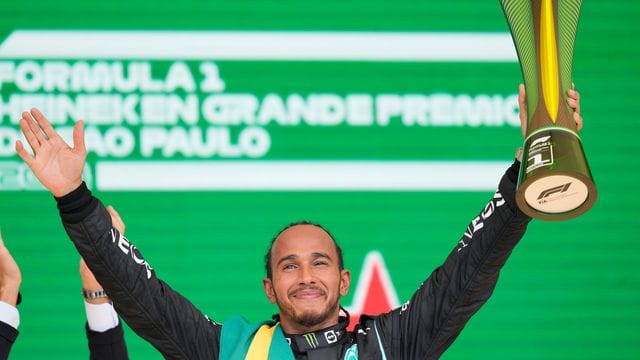 Lewis Hamilton hat das Rennen um die Formel-1-Gesamtwertung noch spannender gemacht. Lewis Hamilton hat das Rennen um die Formel-1-Gesamtwertung noch spannender gemacht.
