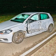 Beschädigtes Fahrzeug: Der VW-Fahrer stand unter Alkoholeinfluss.