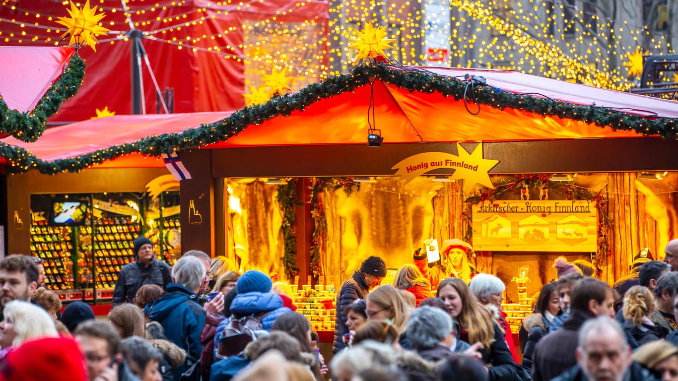 Weihnachtsmarkt auf dem Roncallli Platz: In diesem Jahr soll hier die 2G-Regel gelten.
