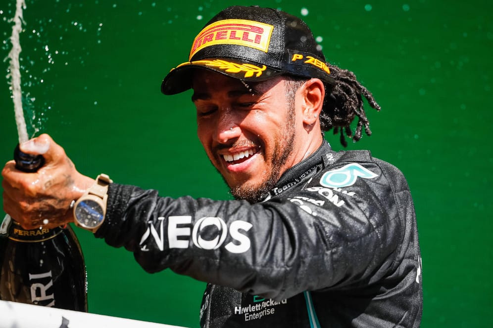 Lewis Hamilton: Der Brite wurde für seine Leistung in Brasilien von der internationalen Presse gefeiert.