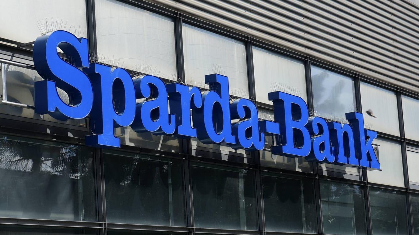 Sparda-Bank Berlin (Symbolbild): Das Geldhaus darf laut Landgericht Berlin keine Strafzinsen verlangen.