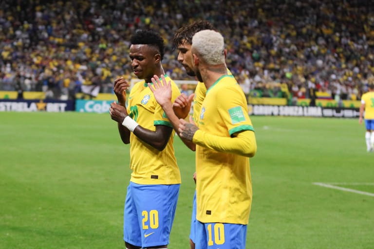 Brasilien: Die erste nicht-europäische Nation neben Gastgeber Katar, die die Qualifikation bereits sicher hat. Die Mannschaft um die Superstars Neymar, Gabriel Jesus und Thiago Silva gehört bei der WM zu den absoluten Titelkandidaten.