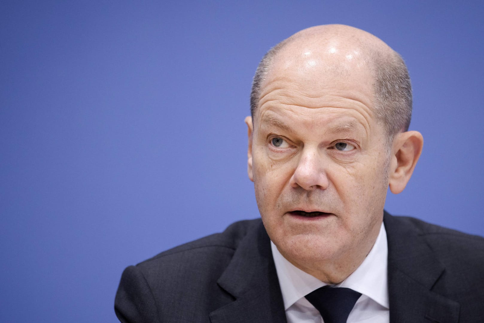 Olaf Scholz bei der Pressekonferenz zur Steuerschätzung (Archivbild): Der SPD-Politiker zeigt sich einer Impfpflicht-Diskussion gegenüber offen.