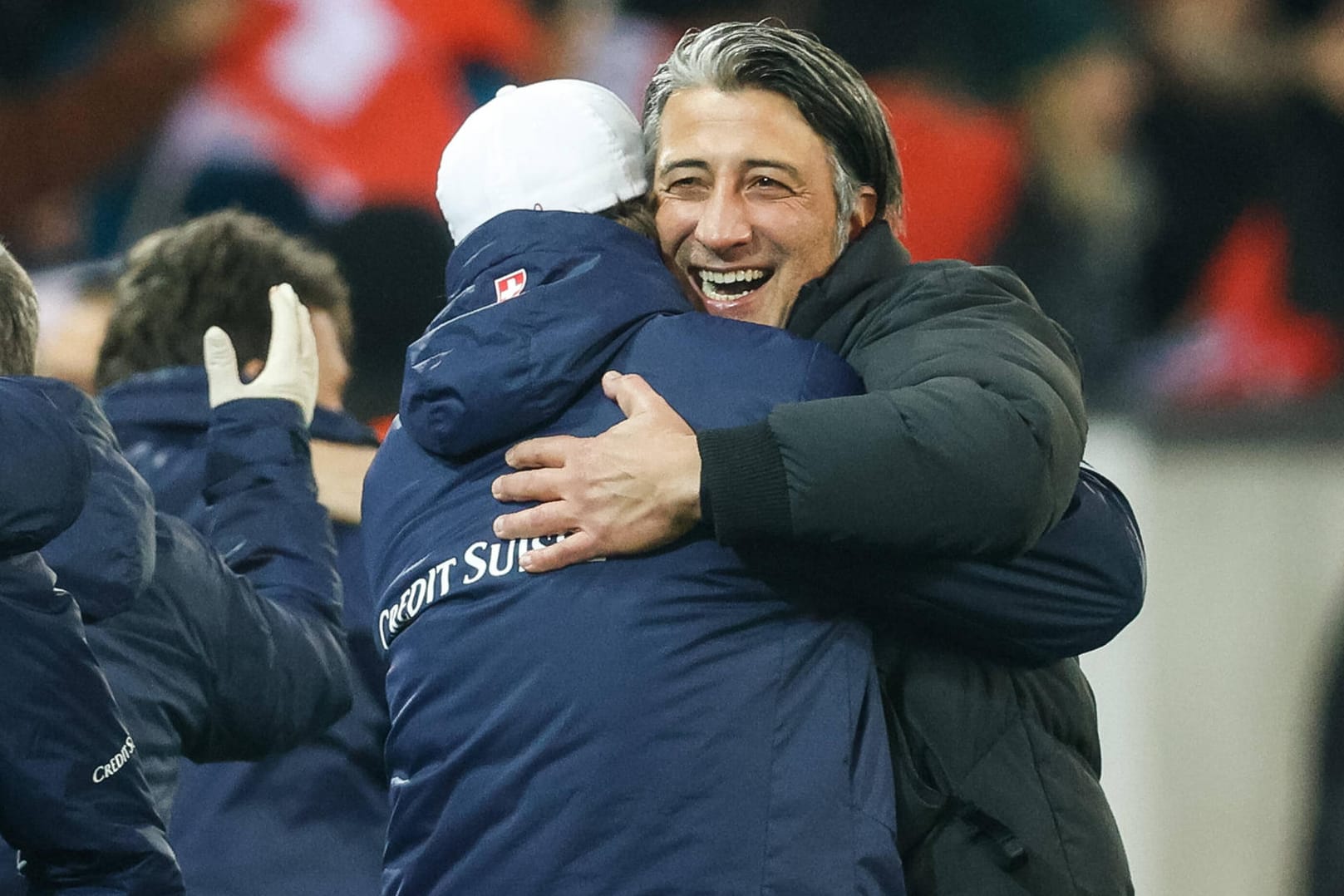 Murat Yakin: Der Schweizer Nationaltrainer jubelt über die geschaffte WM-Qualifikation und darf sich über eine Vertragsverlängerung freuen.