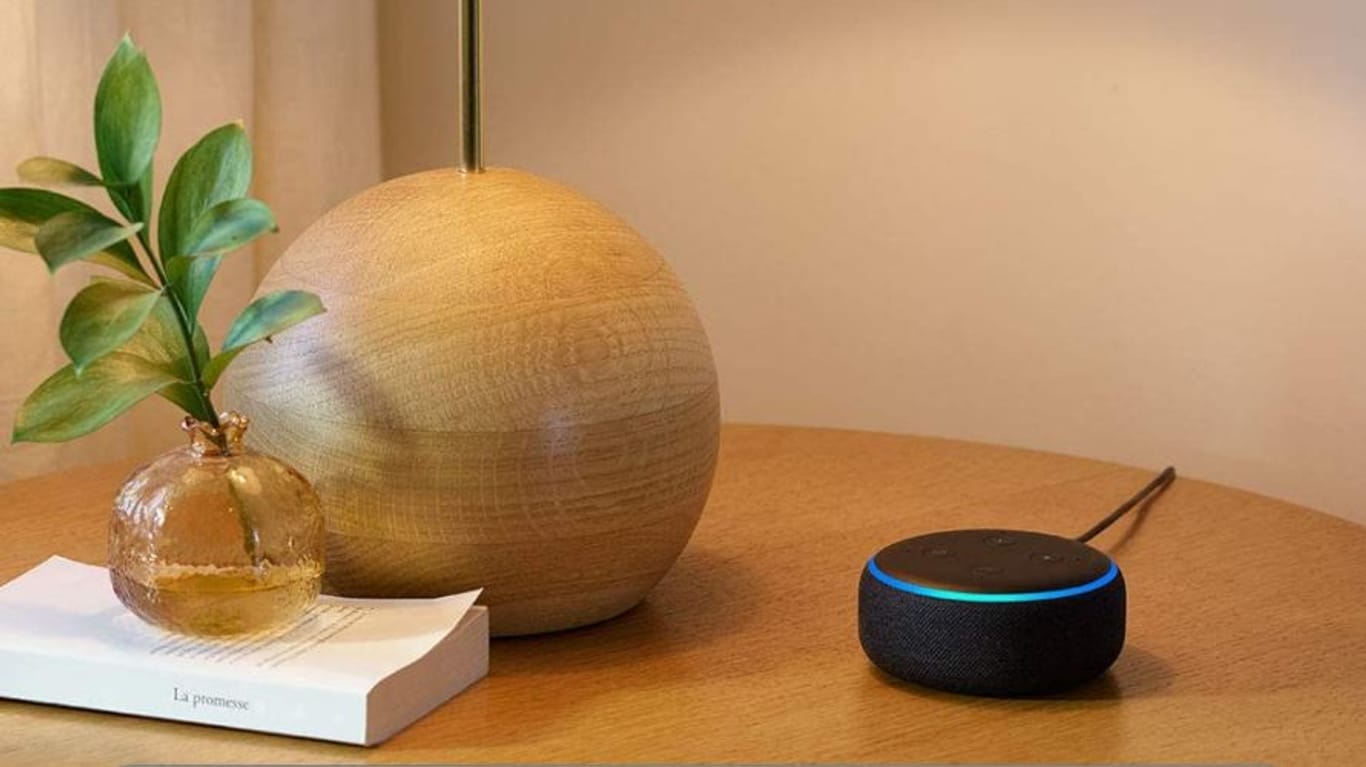 Heute gibt es bei Amazon beim Kauf eines Echo Dots einen zweiten smarten Lautsprecher gratis dazu.