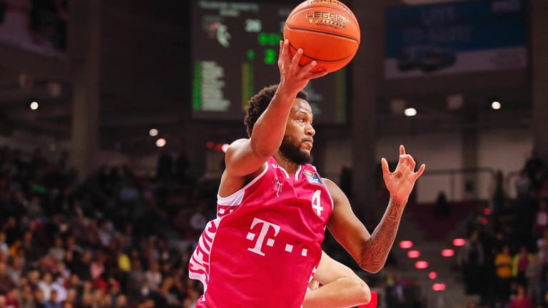 Justin Gorham von den Telekom Baskets Bonn: Der Basketballklub wird bald mit einem neuen Namen auflaufen.